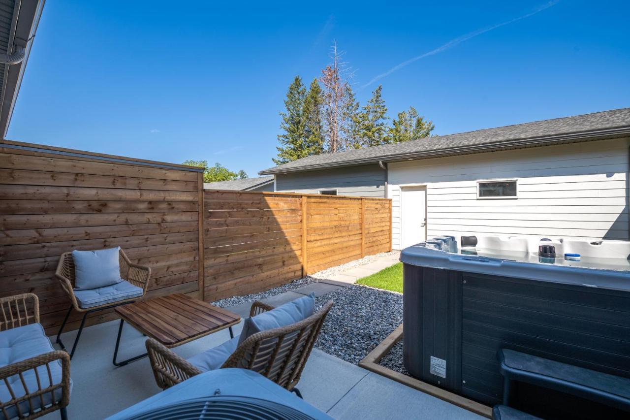 Serene Peaks, Private Hot Tub, Peaceful Radium Hot Springs Exterior photo