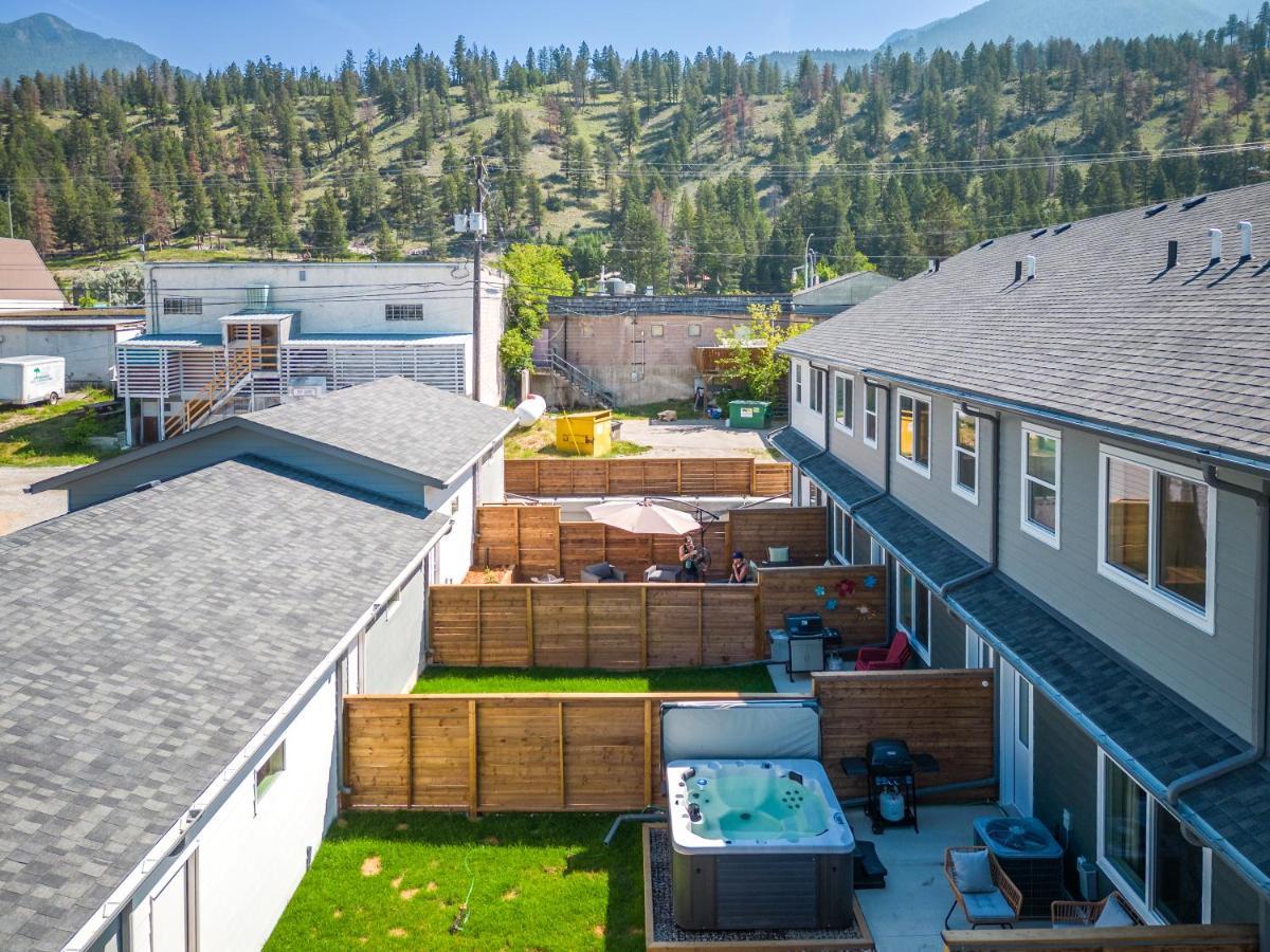 Serene Peaks, Private Hot Tub, Peaceful Radium Hot Springs Exterior photo